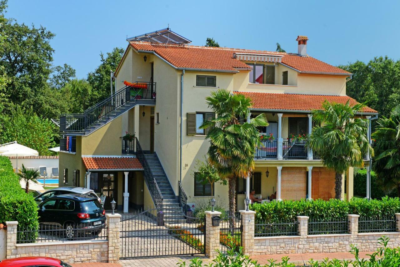 Apartments Pilic Rosini Εξωτερικό φωτογραφία