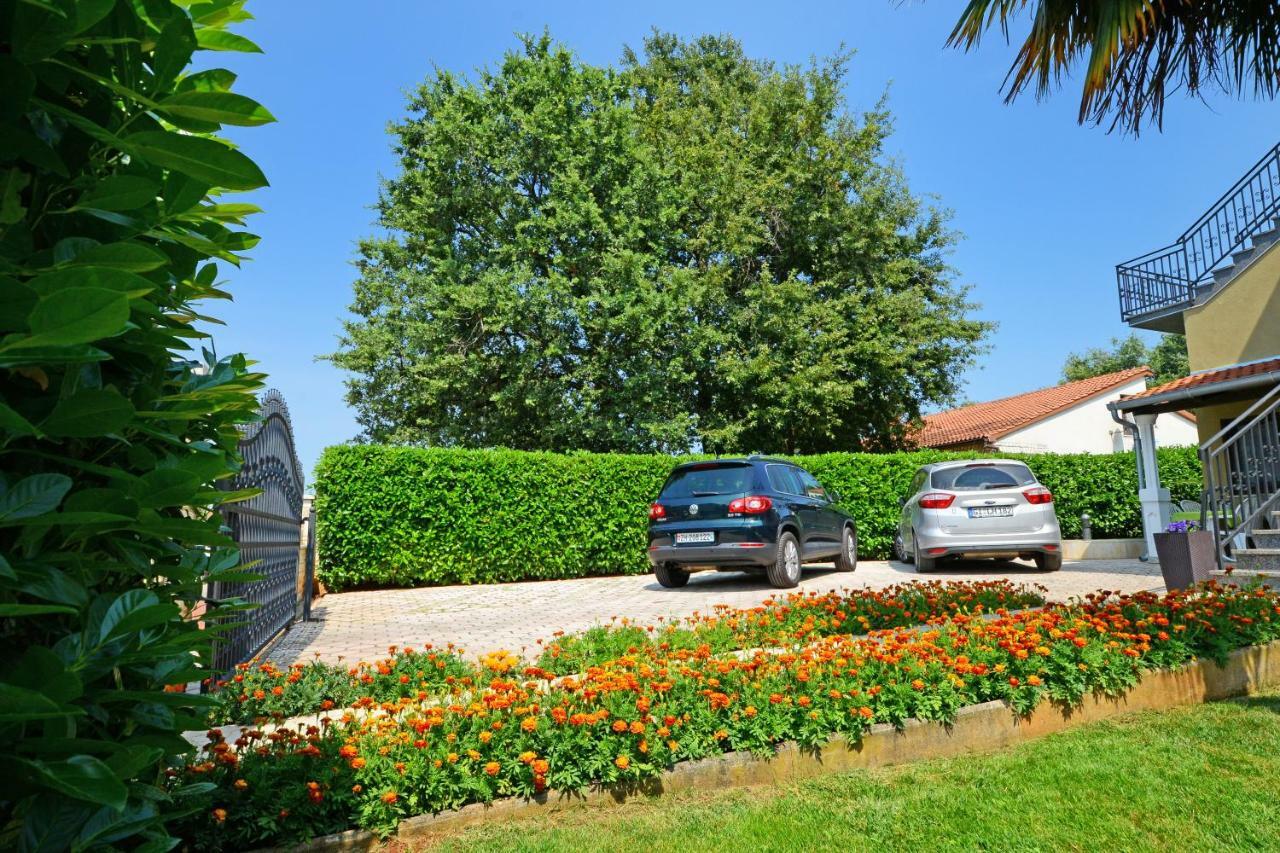 Apartments Pilic Rosini Εξωτερικό φωτογραφία