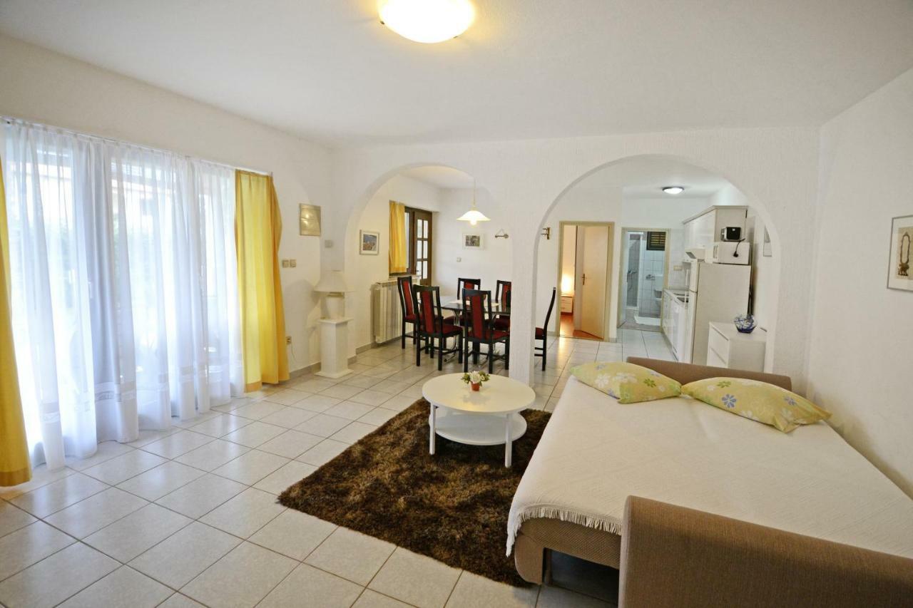 Apartments Pilic Rosini Εξωτερικό φωτογραφία